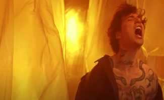 Холидей Бой, Иван Рейс – Сердце в огне клип смотреть